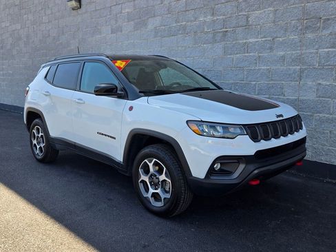 Used 2022 Jeep Compass Trailhawk w/ Trailer Tow Group AWD/4WD image 7