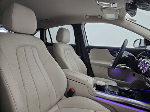 Used 2021 Mercedes-Benz GLA 250 4MATIC image 16