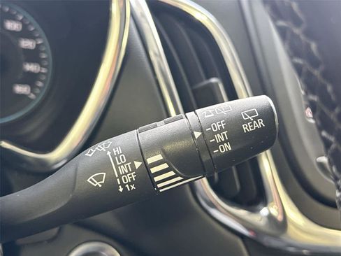 Used 2023 Chevrolet Equinox LT image 27