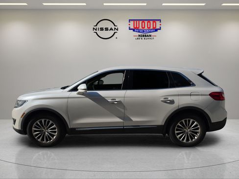 Used 2016 Lincoln MKX Select w/ Select Plus Package FWD image 5