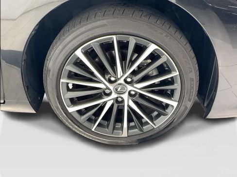 Used 2024 Lexus ES 350 w/ Premium Package FWD image 14