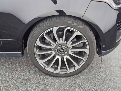 Used 2021 Land Rover Range Rover Long Wheelbase Autobiography image 9