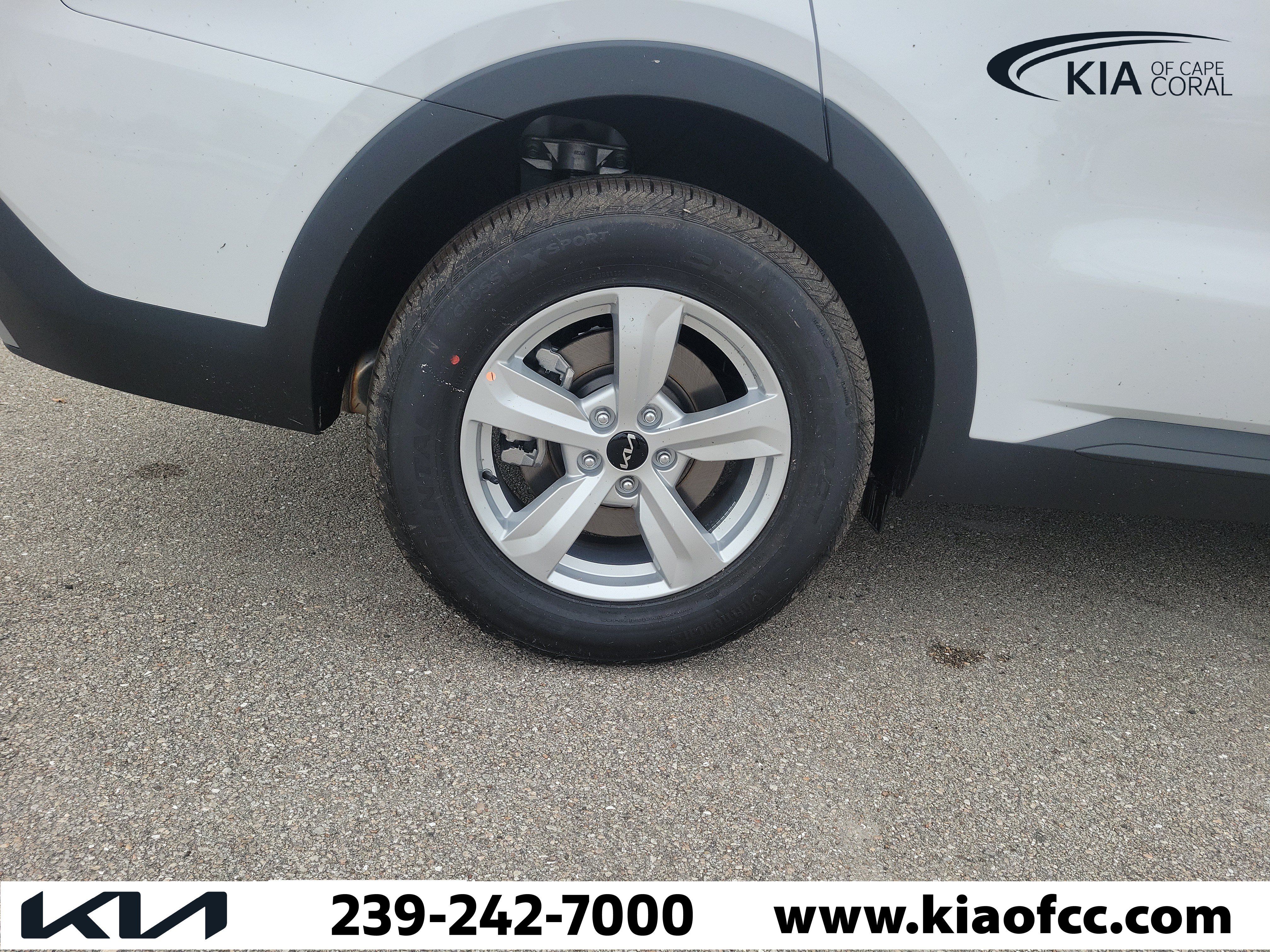 New 2026 Kia Sorento LX FWD image 9