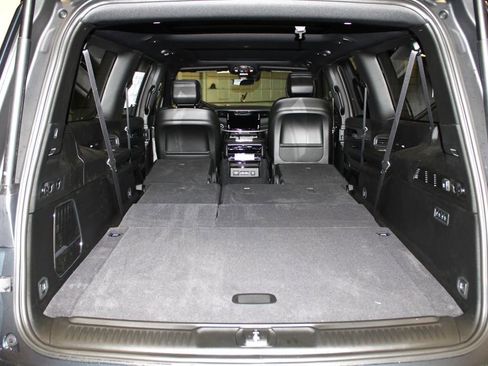 New 2025 Jeep Wagoneer L Series II image 42