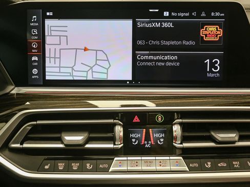 Used 2021 BMW X5 xDrive40i w/ M Sport Package image 28