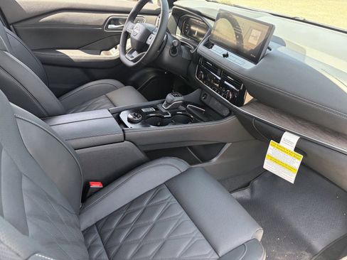 New 2026 Nissan Rogue Platinum w/ Platinum Premium Package AWD/4WD image 13