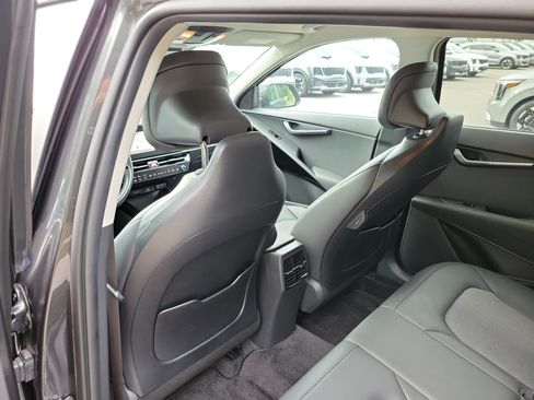 Certified 2025 Kia Niro EX FWD image 14