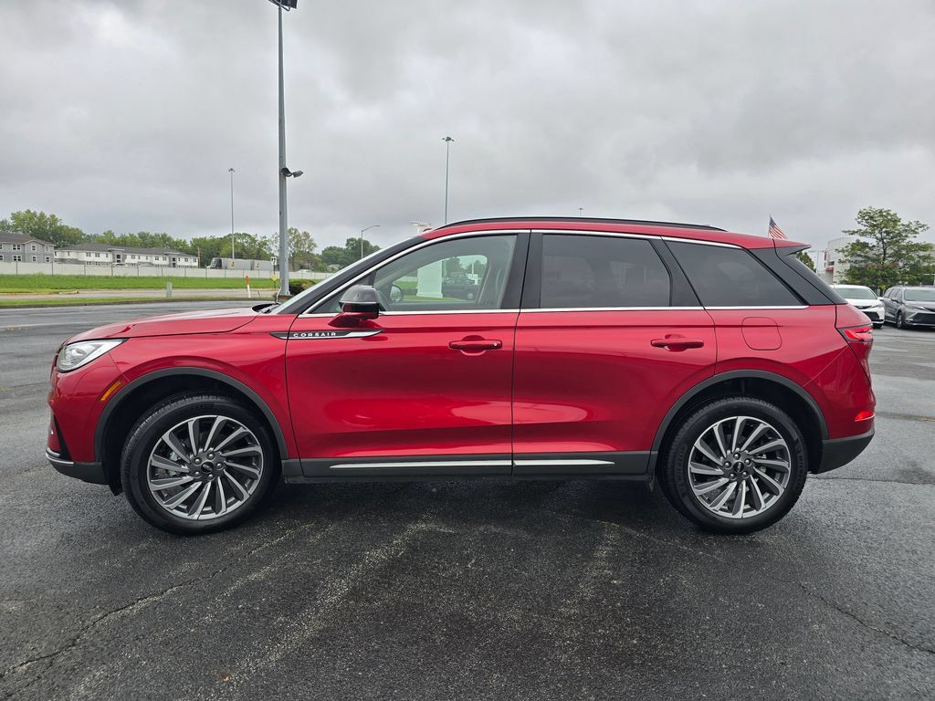 Used 2025 Lincoln Corsair Reserve AWD/4WD image 15
