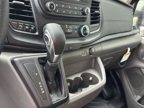New 2024 Ford Transit 250 Low Roof image 28
