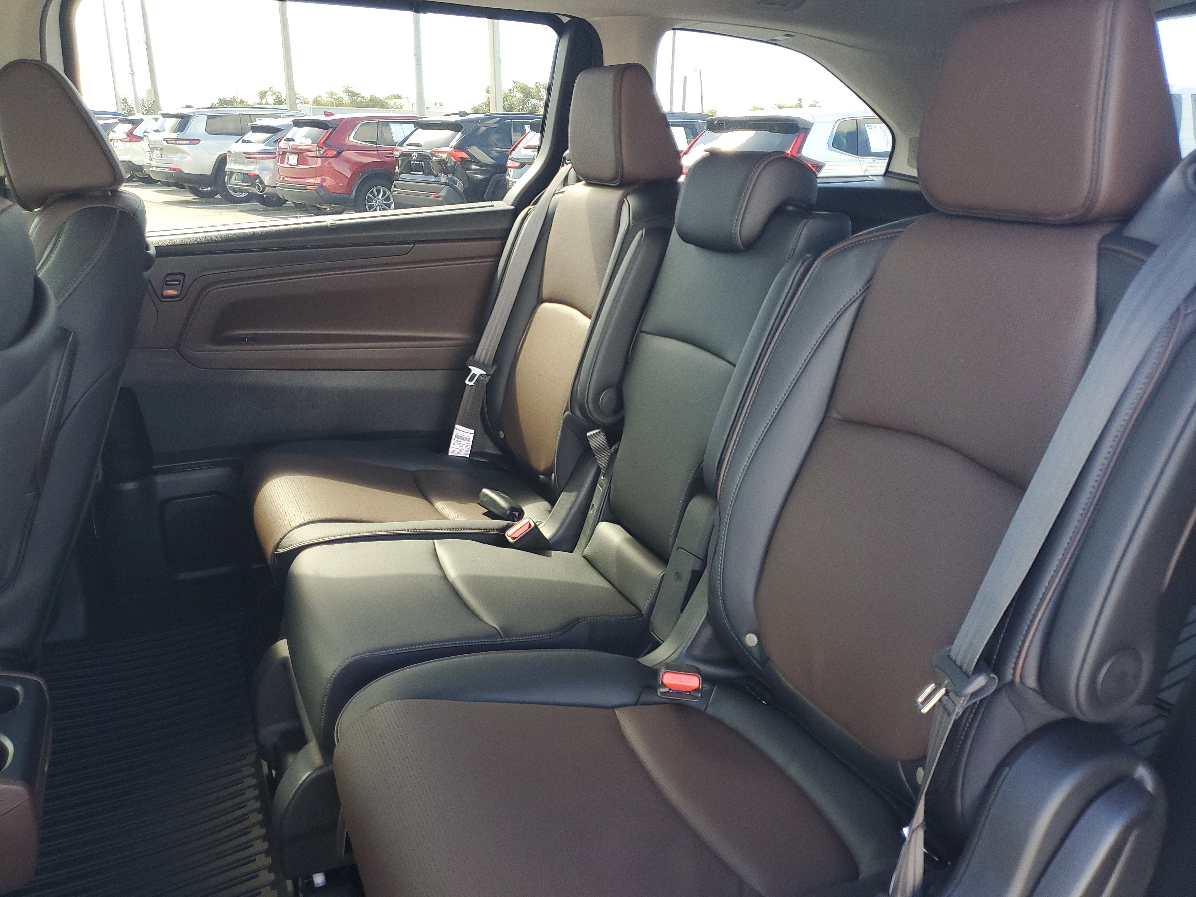 New 2027 Honda Odyssey Elite image 11