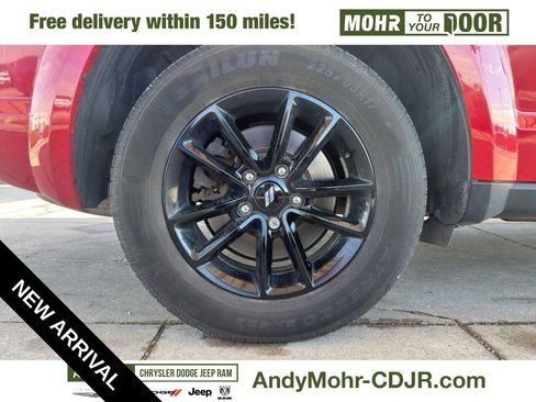 Used 2020 Dodge Journey SE w/ SE Popular Equipment Group image 25