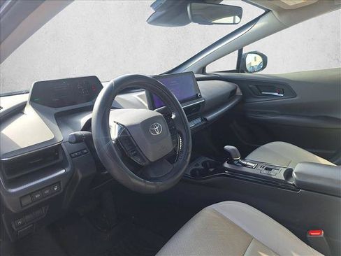Certified 2023 Toyota Prius XLE FWD image 8