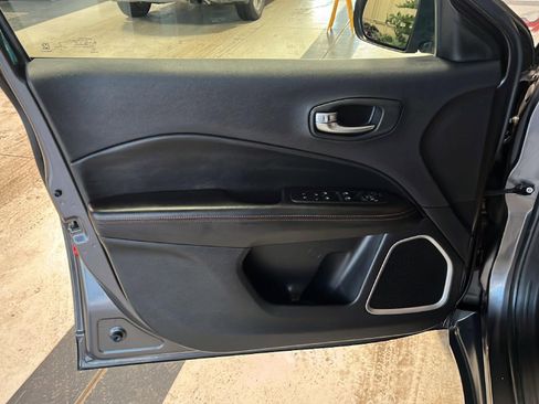 Used 2019 Jeep Compass Limited image 23