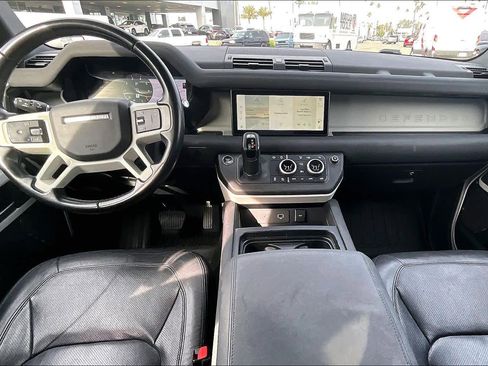Used 2023 Land Rover Defender 110 SE image 13