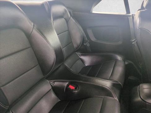 Used 2022 Ford Mustang Premium RWD image 21