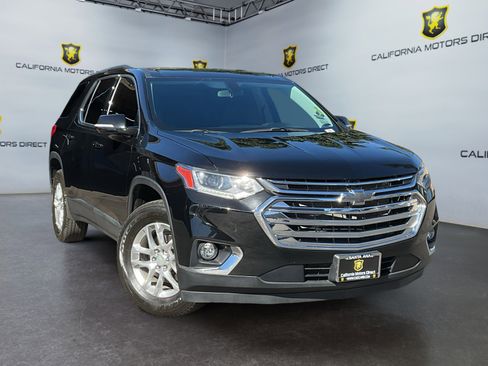 Used 2020 Chevrolet Traverse LT image 3