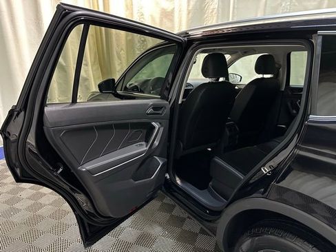 Used 2022 Volkswagen Tiguan SE image 24