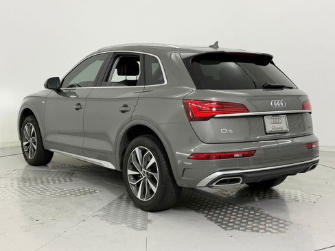 Certified 2023 Audi Q5 2.0T Premium w/ Convenience Package image 3