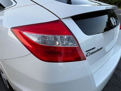 Used 2011 Honda Crosstour EX image 9