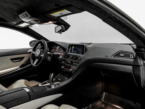 Used 2017 BMW M6 Coupe image 11