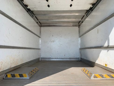 Used 2019 Ford Transit 350 156 DRW RWD image 27