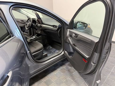 Used 2024 Ford Escape Active w/ Cold Weather Package FWD image 23