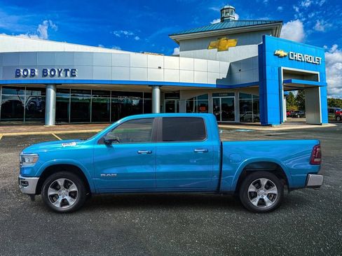 Used 2022 RAM 1500 Laramie AWD/4WD image 2