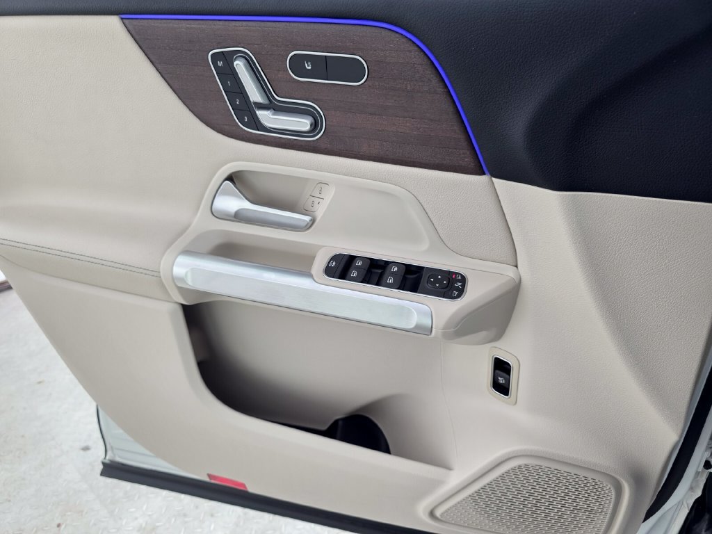Certified 2023 Mercedes-Benz GLB 250 image 25