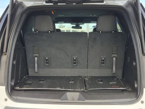 Used 2021 GMC Yukon SLT image 9