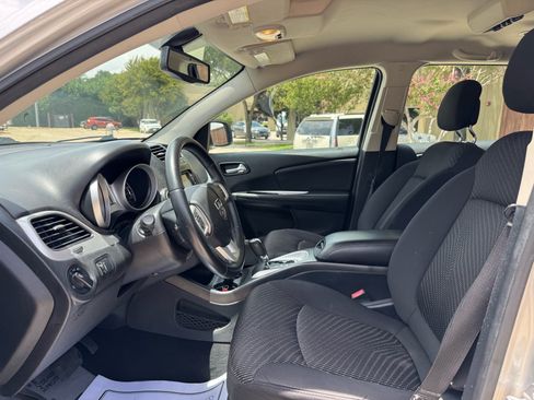 Used 2014 Dodge Journey American Value Package w/ Flexible Seating Group FWD image 5