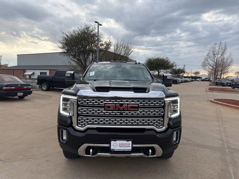 Used 2021 GMC Sierra 2500 Denali w/ Denali Black Diamond Edition image 8