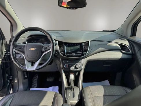 Used 2018 Chevrolet Trax LT w/ Driver Confidence Package FWD image 15