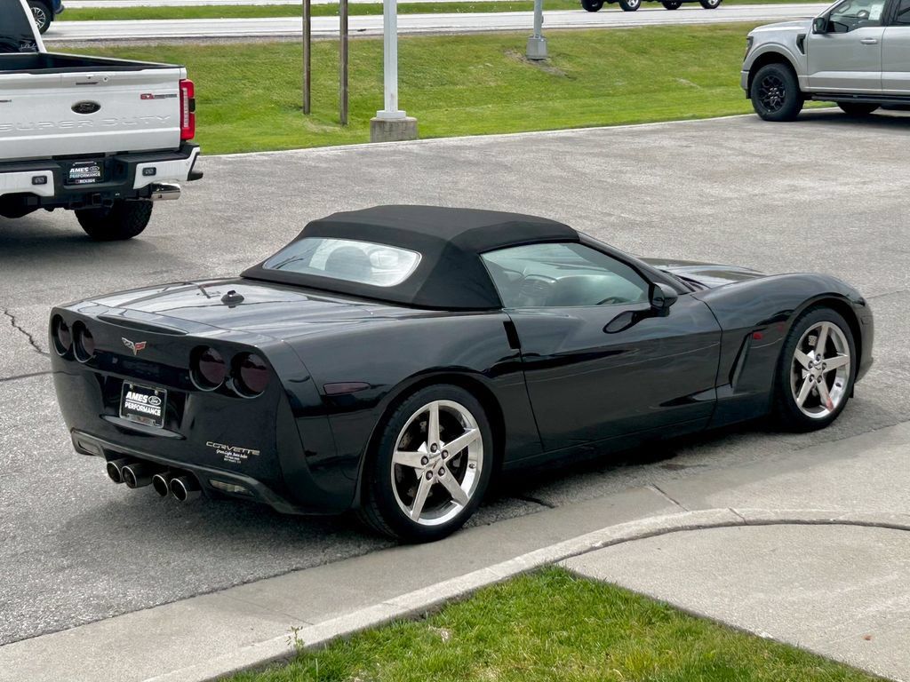 Used 2005 Chevrolet Corvette Convertible w/ Preferred Equipment Group RWD image 6