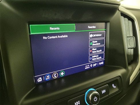 Used 2023 GMC Terrain SLE w/ Driver Convenience Package image 17