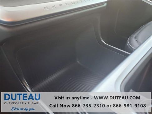 Used 2025 Ford Expedition Platinum w/ Driver's Package image 29