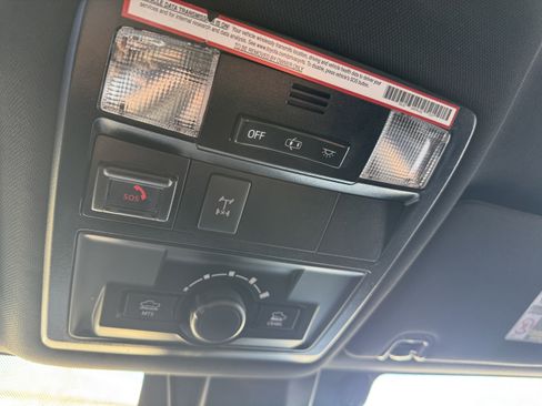 Used 2020 Toyota Tacoma TRD Off-Road w/ Technology Package image 30