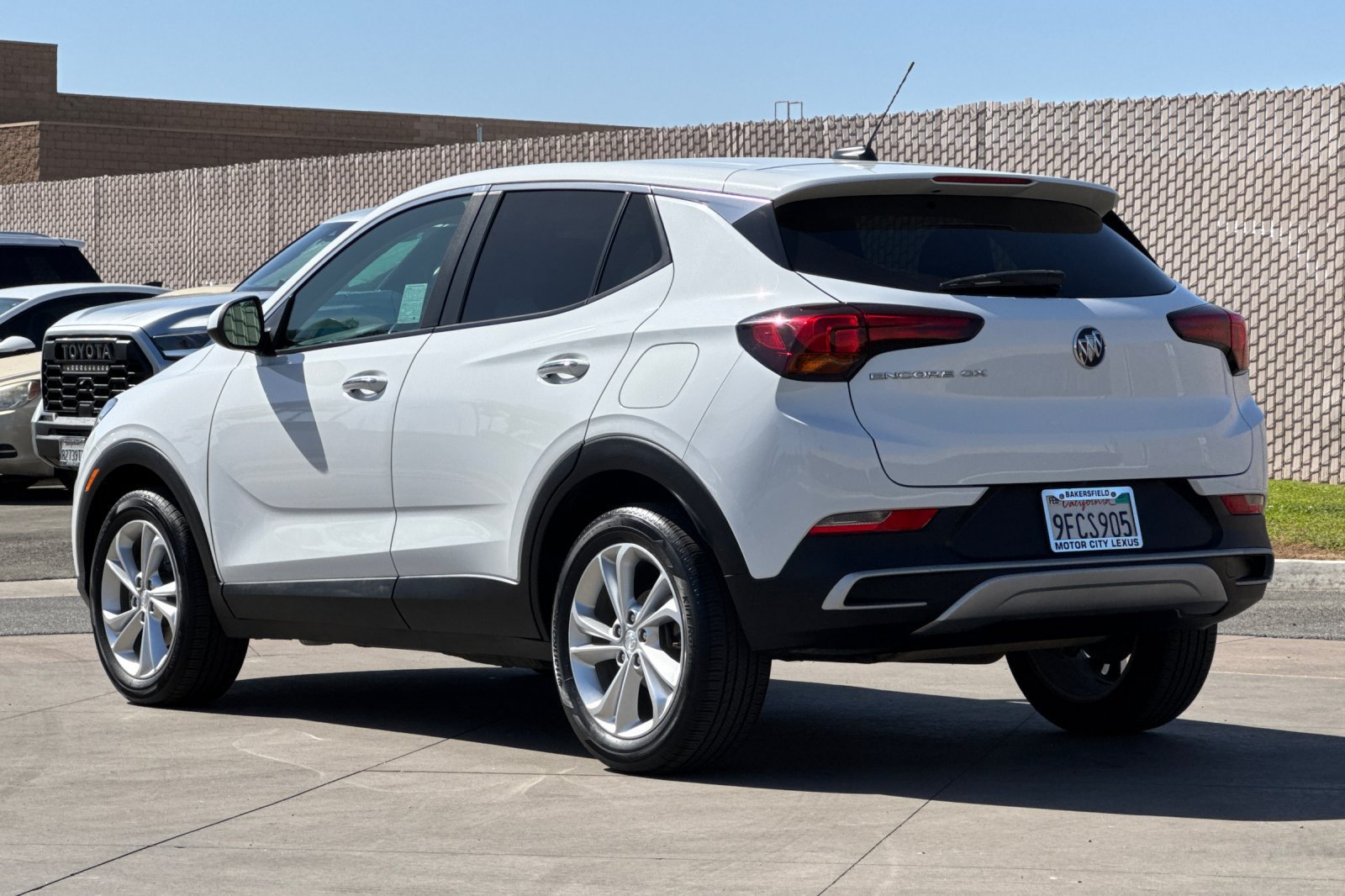 Used 2023 Buick Encore GX Preferred FWD image 6