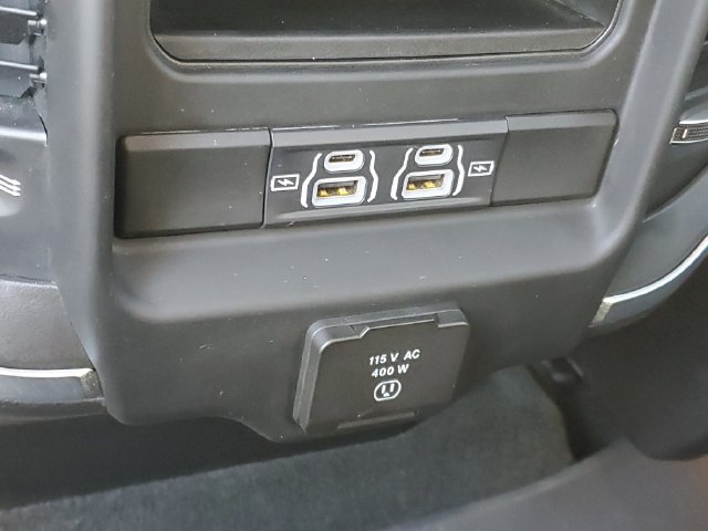 Used 2023 RAM 1500 Laramie AWD/4WD image 10