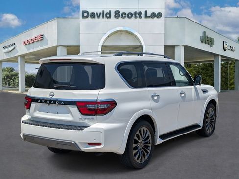 Used 2024 Nissan Armada Platinum w/ Captain's Chairs Package RWD image 7