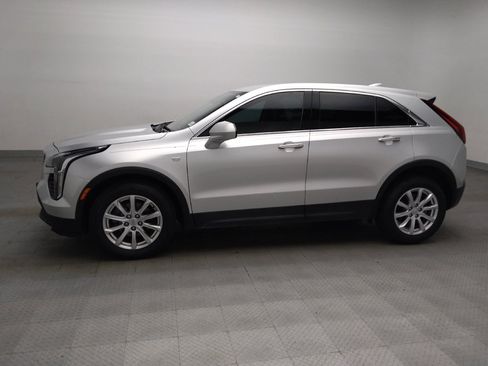 Used 2021 Cadillac XT4 Luxury FWD image 2