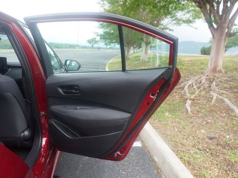 Used 2023 Toyota Corolla LE w/ LE Convenience Package FWD image 16