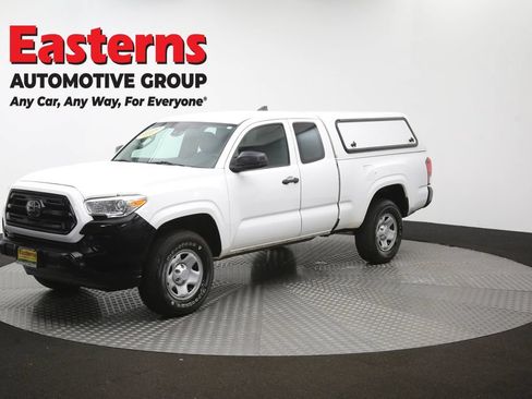 Used 2018 Toyota Tacoma SR RWD image 54