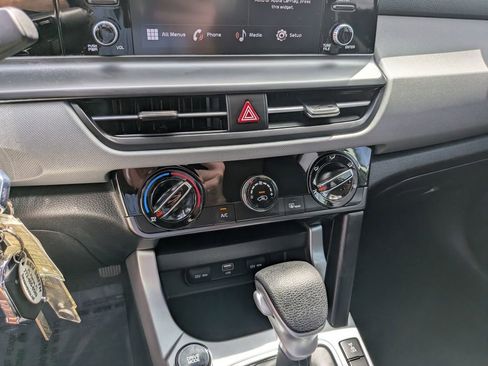 Certified 2025 Kia Seltos LX AWD/4WD image 24