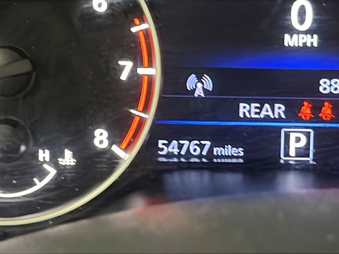 Used 2023 Nissan Altima 2.5 SV FWD image 10