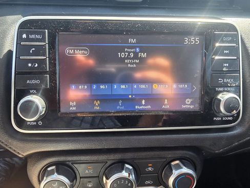 Used 2023 Nissan Versa S w/ Trunk Package image 19