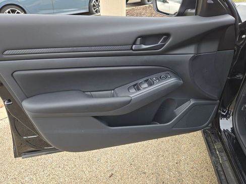 New 2025 Nissan Altima 2.5 S image 17