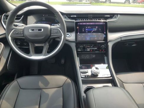 Used 2025 Jeep Grand Cherokee Limited 4xe image 30