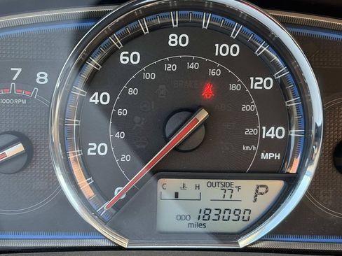 Used 2013 Toyota RAV4 Limited AWD/4WD image 12