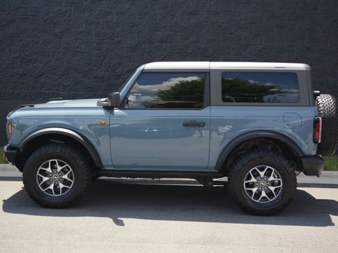 Used 2023 Ford Bronco Badlands AWD/4WD image 2