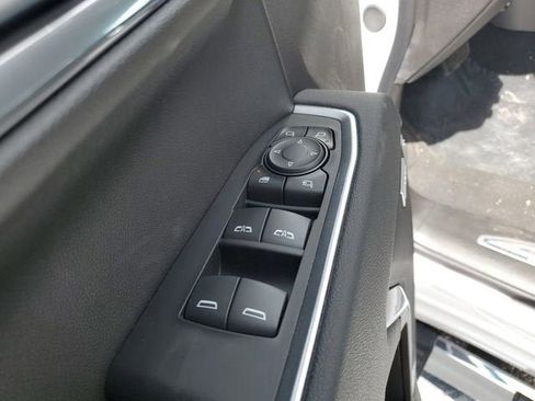 New 2026 GMC Sierra 1500 SLT w/ SLT Premium Package image 19